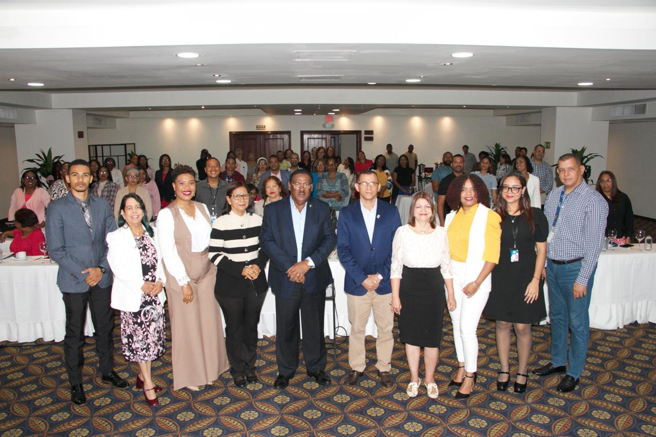Lee más sobre el artículo Hospitales del Gran Santo Domingo y Monte Plata validan programación de medicamentos e insumos para el 2026