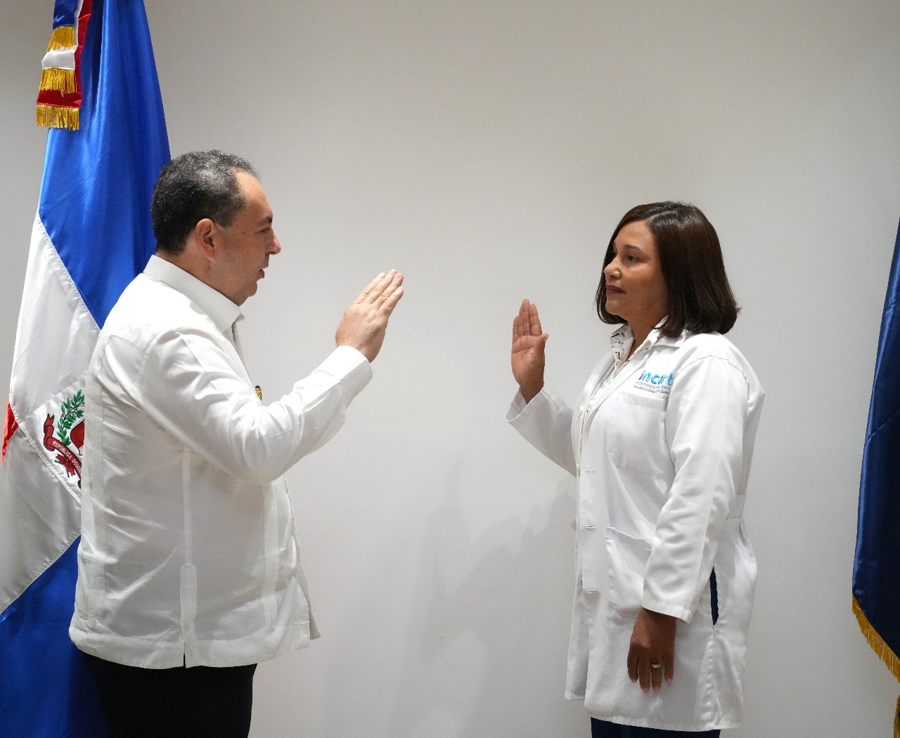 Lee más sobre el artículo Titular SNS juramenta nueva directora del INCART