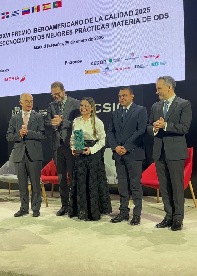 En este momento estás viendo Hospital Hugo Mendoza recibe máximo reconocimiento en el Premio Iberoamericano de la Calidad
