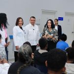 Primera dama y director del SNS realizan visita al INCART